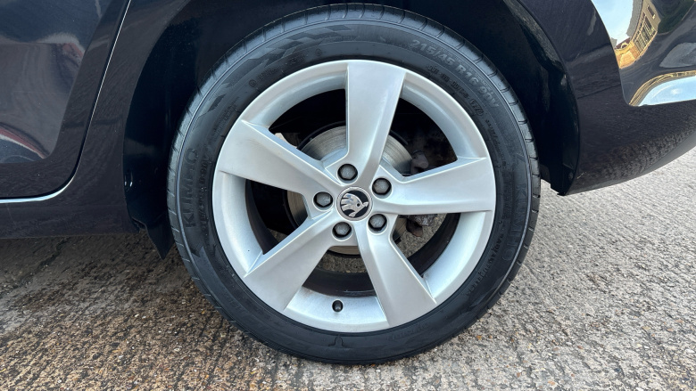 Skoda Rapid Spaceback 1.0 TSI 110 SE Tech 5dr Petrol Hatchback